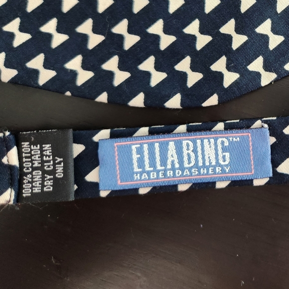 Black and White  Bow Tie - Picture 4 of 5